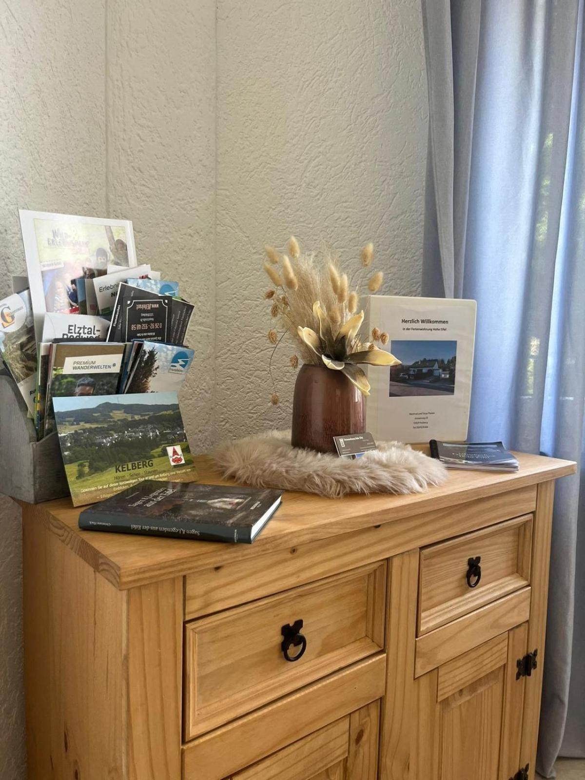 Fewo Hoheeifel, 1 Haus Mit 2 Apartments 5 Schlafzimmer In Kelberg Naehe Nuerburgring Eksteriør bilde